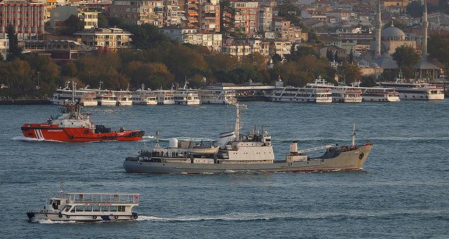 У Чорному морі російський розвідувальний корабель отримав пробоїну від судна, що перевозило худобу