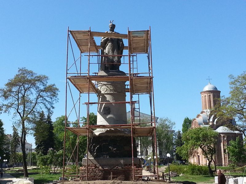 Пам'ятник Хмельницькому у Чернігові розвернуть спиною до Москви