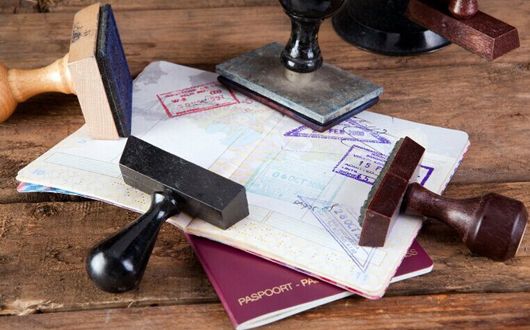 Штамп у паспорті: чи дійде Україна від безвізу з Європою до «візу» з Росією