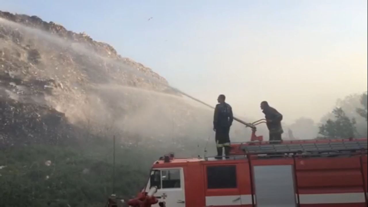Під Полтавою другу добу горить міське сміттєзвалище (відео)