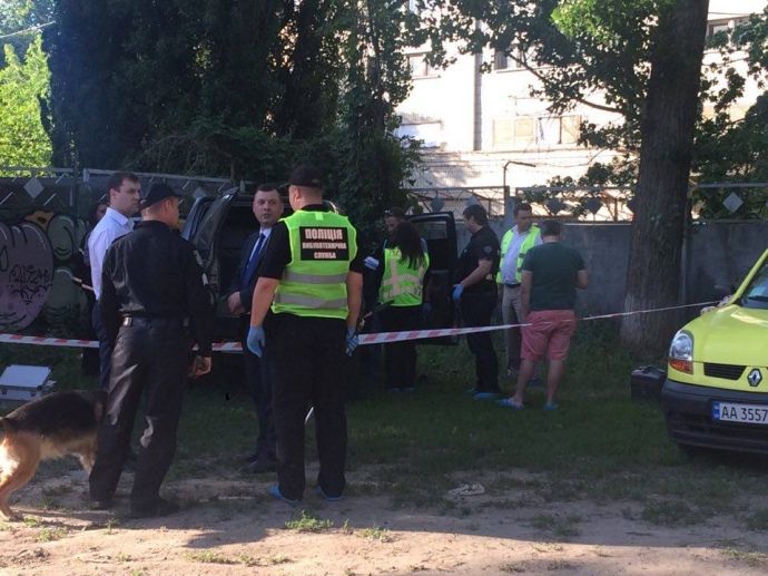 Добровольців Аміну Окуєву і Адама Осмаєва намагалися застрелити з Глока (фото)