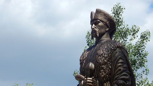 У Каховці встановили пам’ятник легендарному отаману Івану Сірку