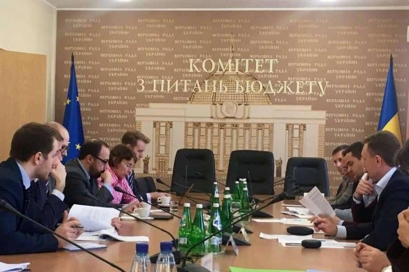 Депутати прогуляли майже 30% засідань комітетів Верховної Ради