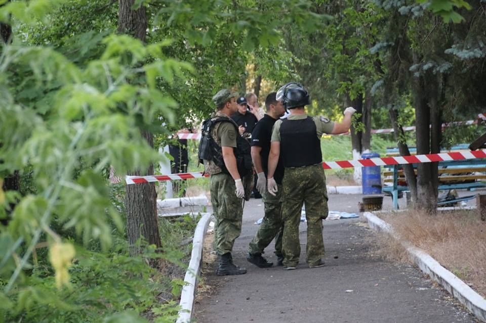 У Маріуполі вибухнув боєприпас на базі поліції: семеро поранених (фото)