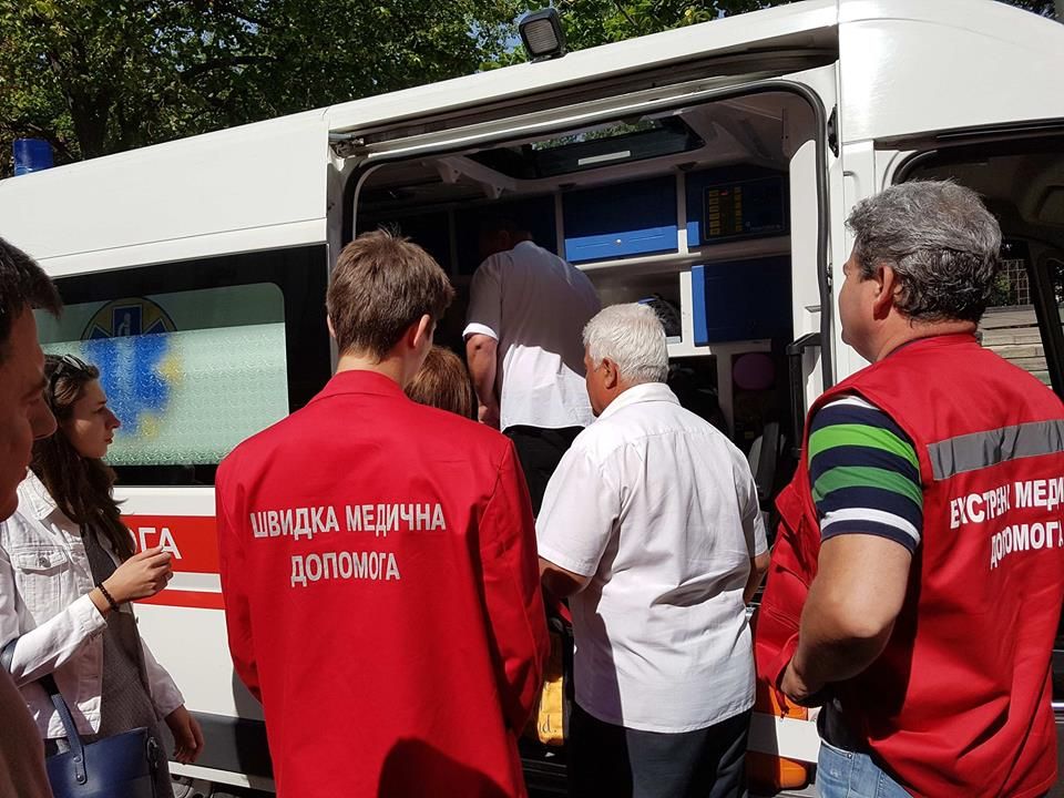Голодуючу Оксану Сироїд госпіталізували з Банкової (фото)