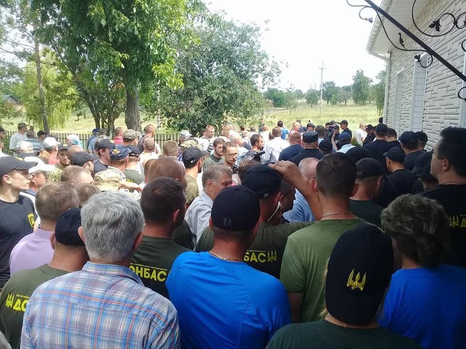 Селяни Бережинки вимагають відставки начальника поліції Кіровоградщини