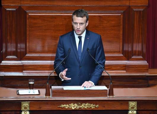 Макрон хоче скоротити кількість депутатів у парламенті на третину