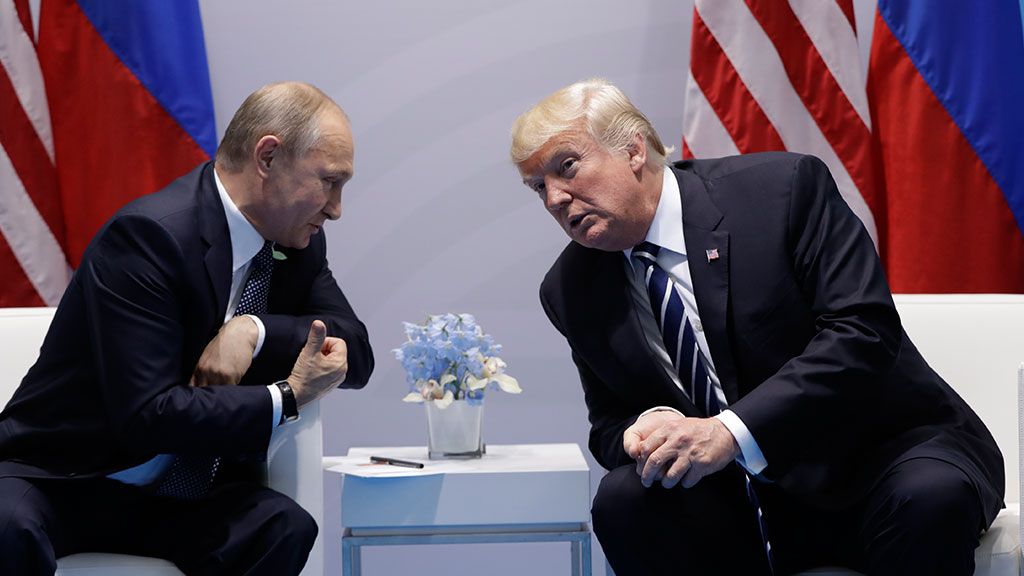 Трамп домінував над нервовим Путіним (відео)
