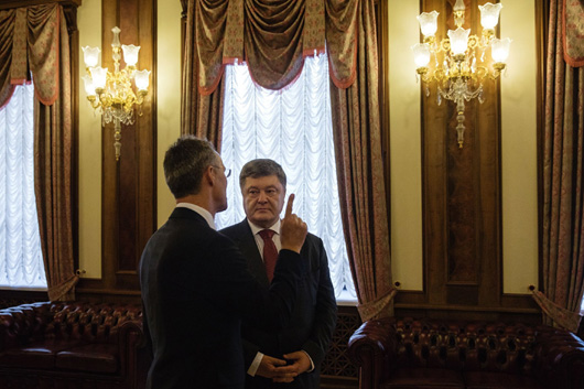 Російська агресія проти України пробудила НАТО — Порошенко