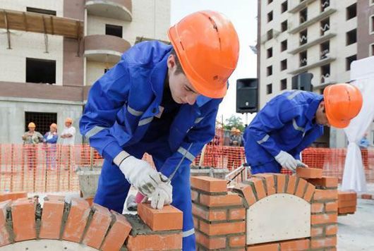 Пане, прошу до роботи: до кінця року у Польщі працюватимуть вже 2 млн українців