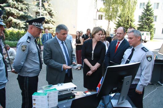 Поліція України отримала нове спецобладнання для протидії кіберзагрозам