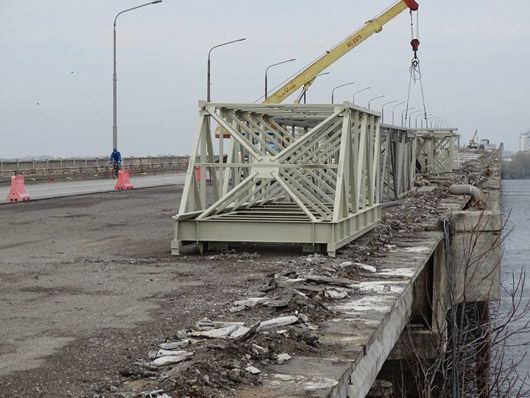 «Будова століття»: у Дніпрі знову розгорівся скандал довкола реконструкції Нового мосту