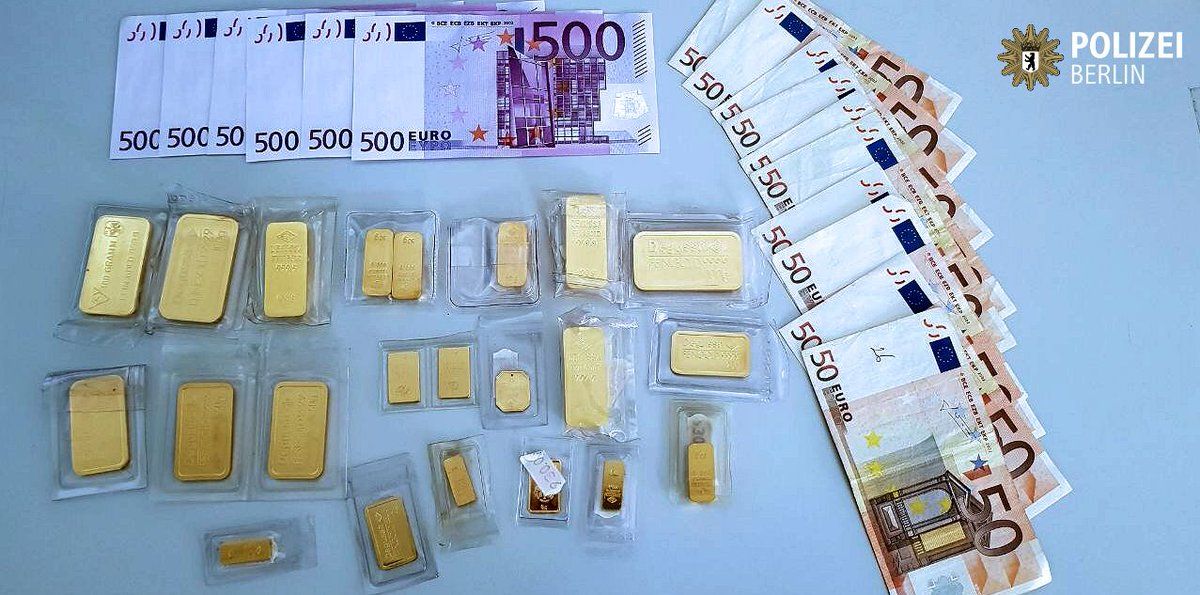 У Берліні чоловік знайшов у парку загублений кілограм золота