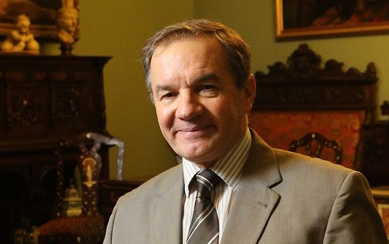 Меру Глухова Мішелю Терещенку закидають незадеклароване авто
