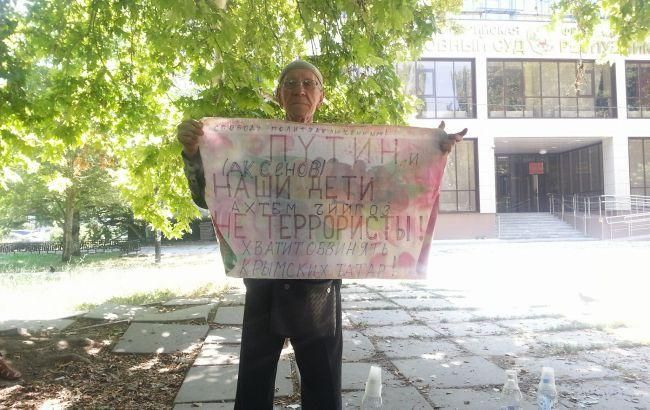 В Криму на 10 діб за одиночний пікет арештували 76-річного Сервера Караметова