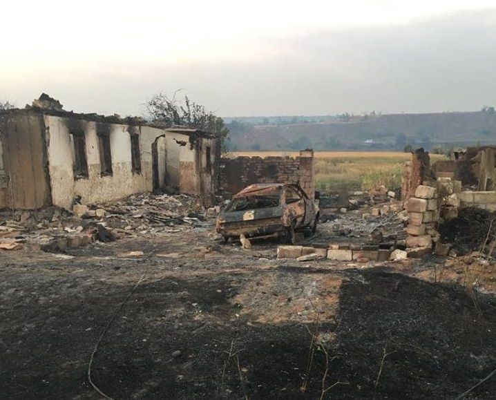 На Донеччині згоріло село Новокам’янка