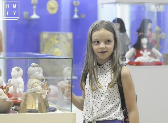 Виставка японських ляльок в Історичному музеї розкриває секрети виховання дітей в Японії