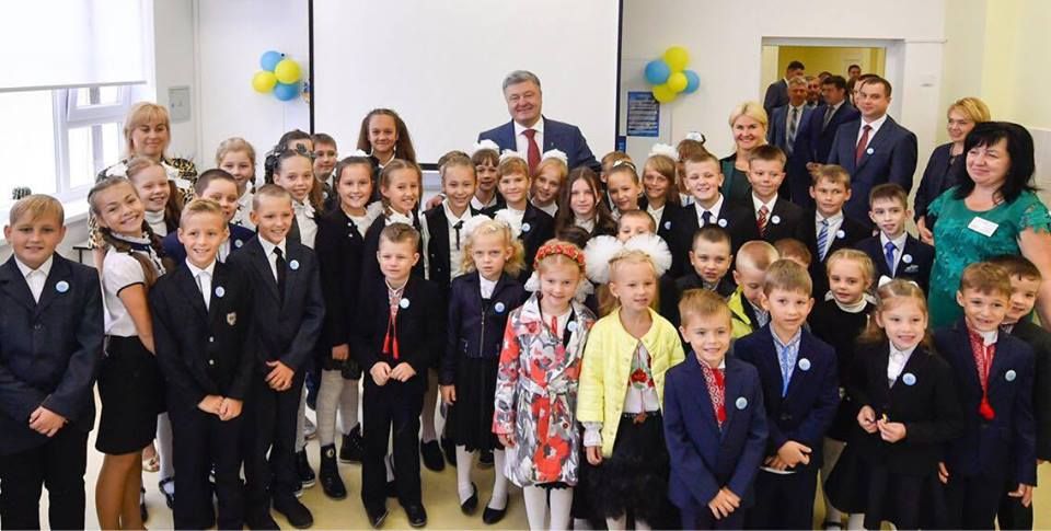 Порошенко радіє ухваленню освітньої реформи