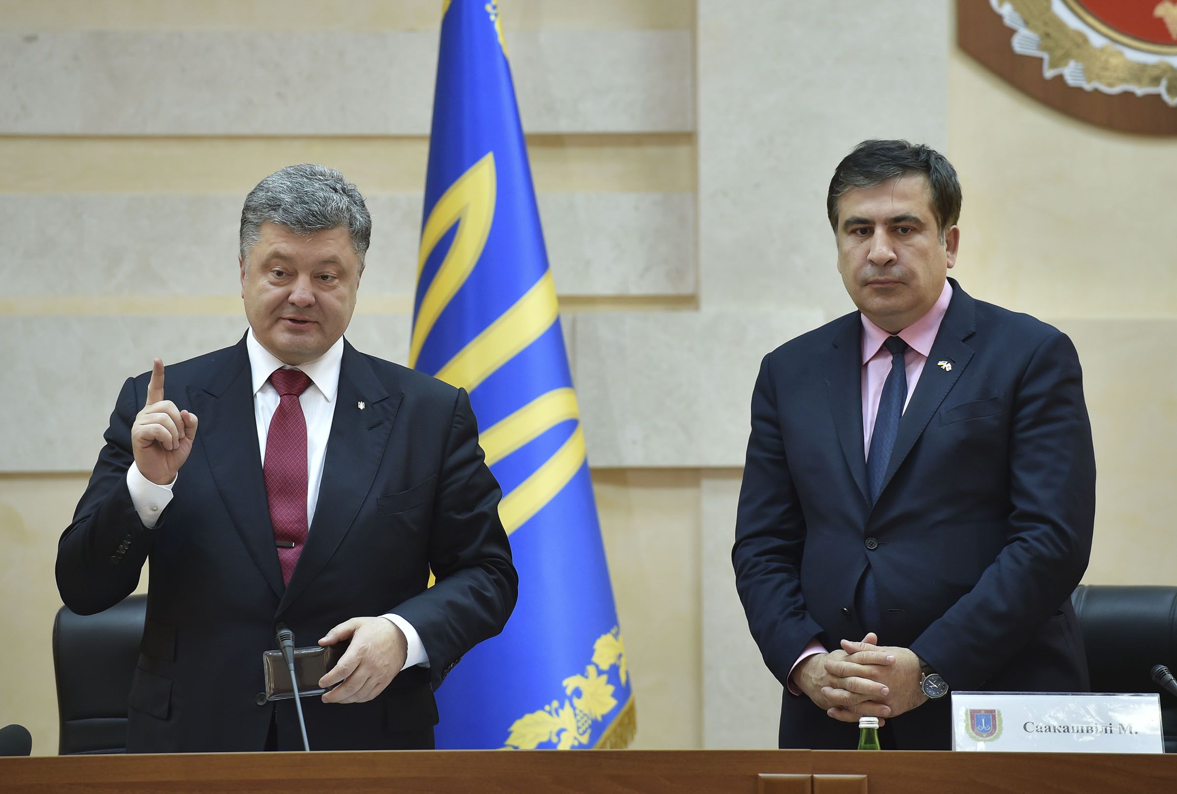 Порошенко порадив Саакашвілі також прорвати кордон Грузії