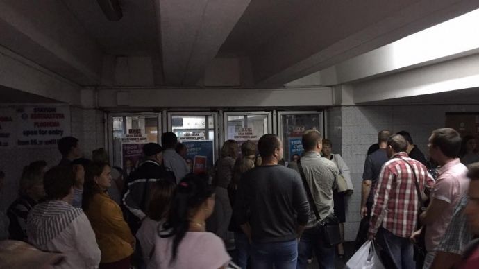 Дим у метро Києва: закрили станції «Контрактова площа» і «Тараса Шевченка» (фото)