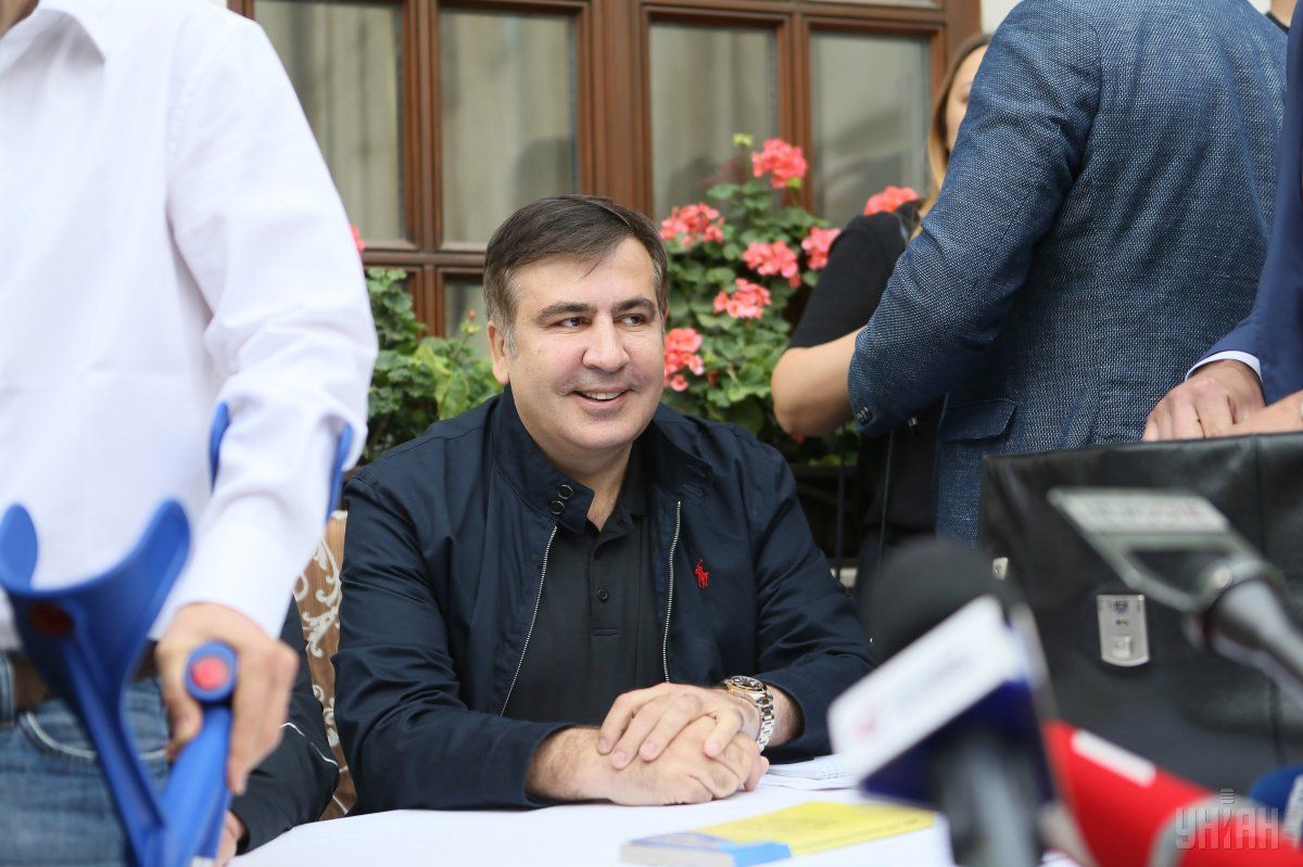 Саакашвілі втаємничено виїхав зі Львова до Чернівців