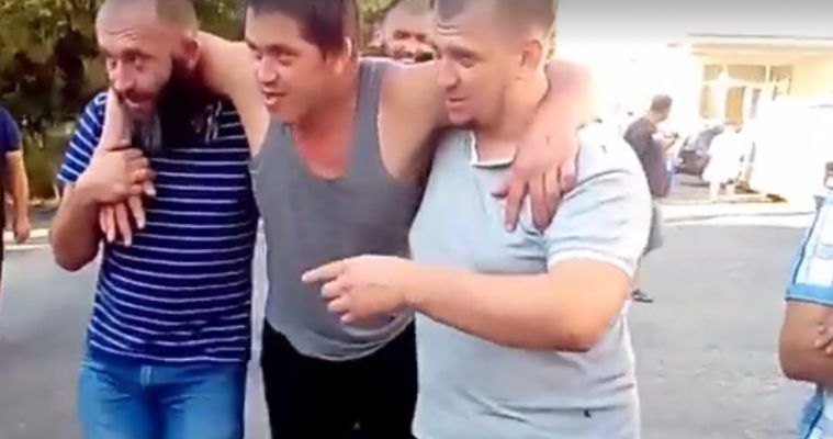 На вокзалі в Сімферополі викинули після катувань електричним струмом Рената Параламова