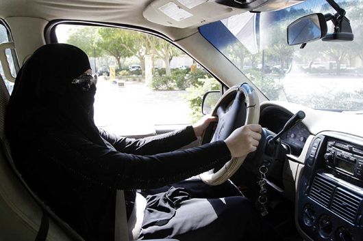 Історичний указ: жінкам у Саудівській Аравії дозволять керувати авто