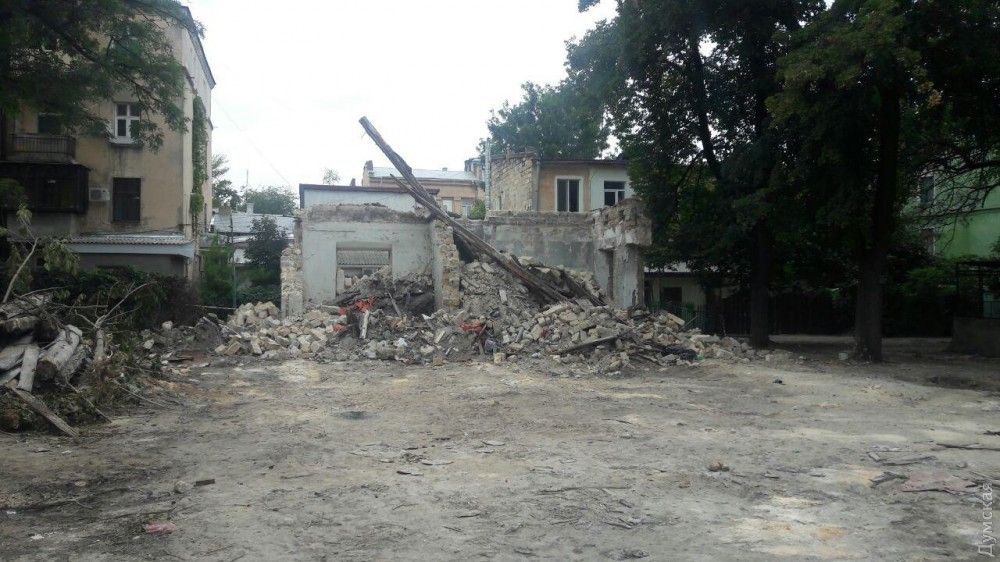 В Одесі зносять руїни будинку Івана Буніна (фото)