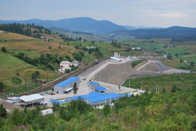 На Закарпатті добудували новий Бескидський тунель (фото)
