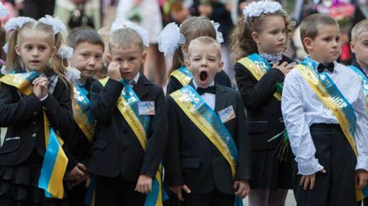 Київська влада зобов’язала директорів шкіл визначитися з формою для учнів