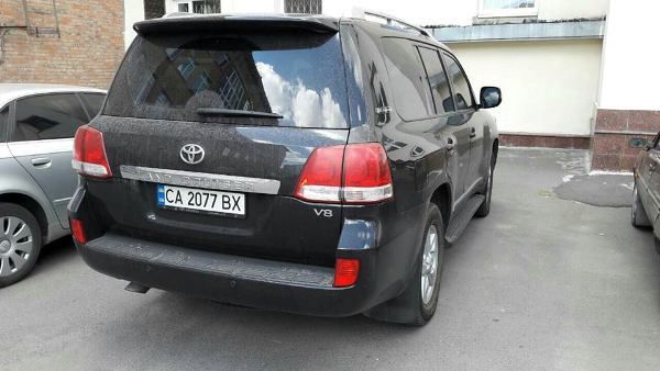 Мер Умані купив собі джип за 2 мільйони гривень