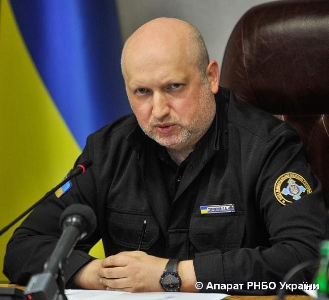 Олександр Турчинов запевняє, що до країни-агресора будуть їздити лише шпигуни