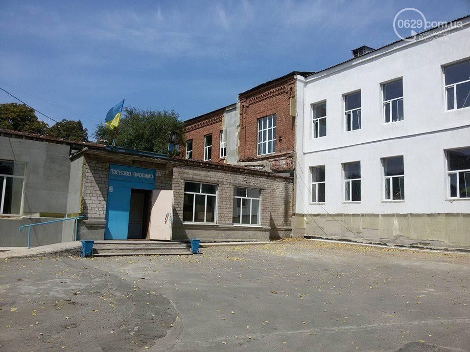 На Донеччині переможець тендеру на ремонт школи в Нікольському взяв мільйон авансу та зник