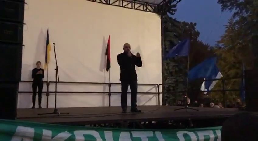 Мустафа Наєм повідомив, що наступного разу мітингарі за політреформу зберуться під Радою у четвер