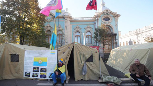 «Революція» не йде: попередній підсумок протестів під Верховною Радою