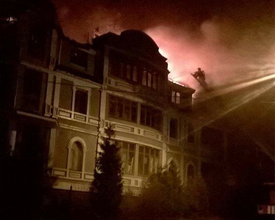 У Києві згорів гуртожиток для переселенців, за який конфліктували Коханівський із Качмалою