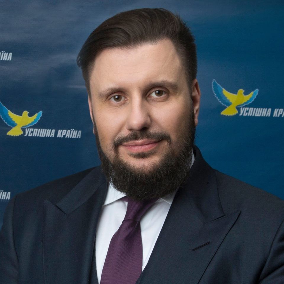 У екс-керівників банку «Капітал» прокуратура проводить обшуки у справі Олександра Клименка