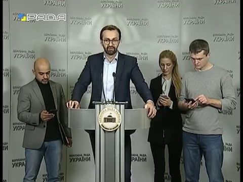 Лещенко, Наєм, Заліщук та Луценко вимагають у Порошенка припинити забудову Сінного ринку