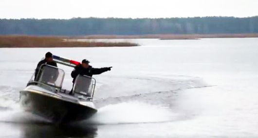 Правоохоронці показали, як патрулюють Київське водосховище і річки області