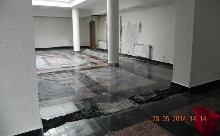 У Каневі поширюється пліснява у відремонтованому музеї Тараса Шевченка (фото)