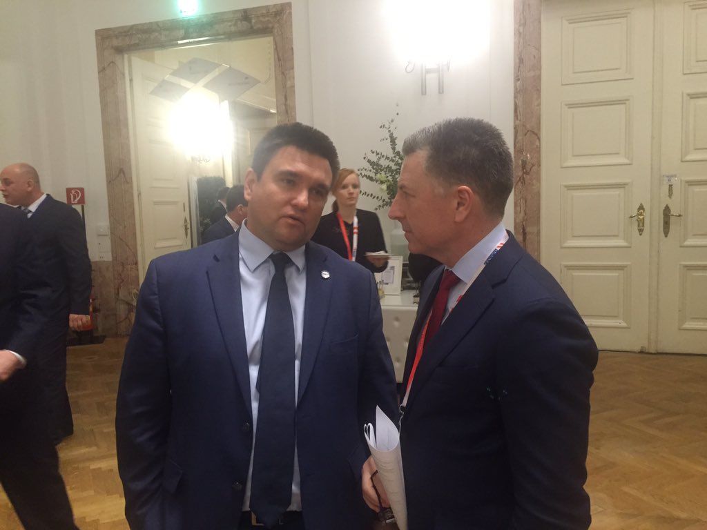 Клімкін обговорив з Волкером Донбас і війну з Росією