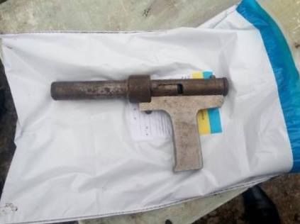 На Дніпропетровщині хлопчик із саморобного пістолета застрелив 2-річну сестру