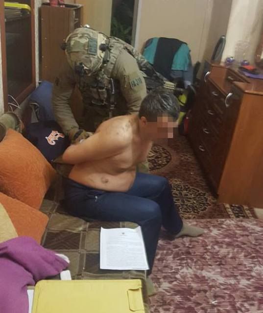 На Донеччині організували наркобізнес кримінальні авторитети і поліцейські (фото)