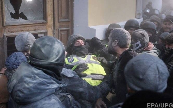 Нацгвардія заявляє про 60 постраждалих співробітників при «штурмі» Жовтневого палацу