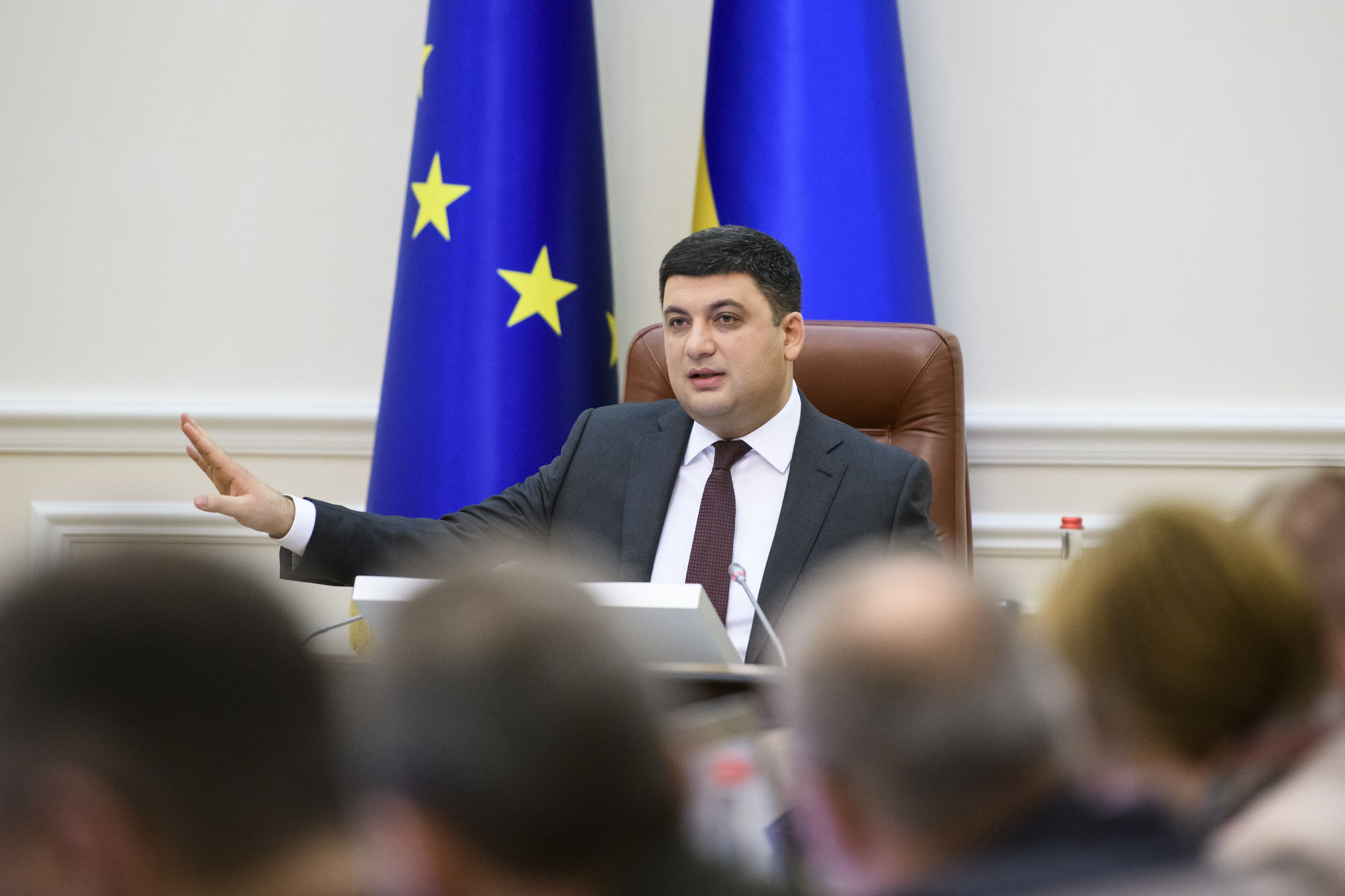 Прем’єр Гройсман радить звільнитися керівнику Укроборонпрому Романову