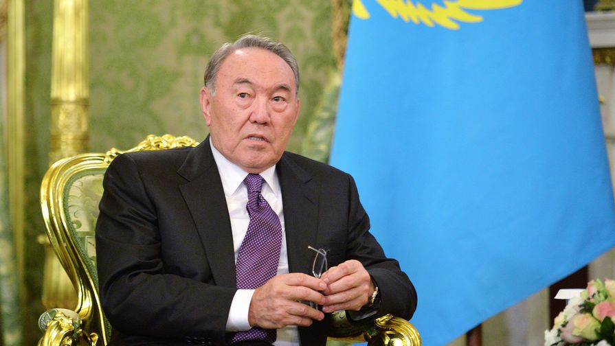 Нурсултан Назарбаєв заборонив анонімні коментарі в інтернеті