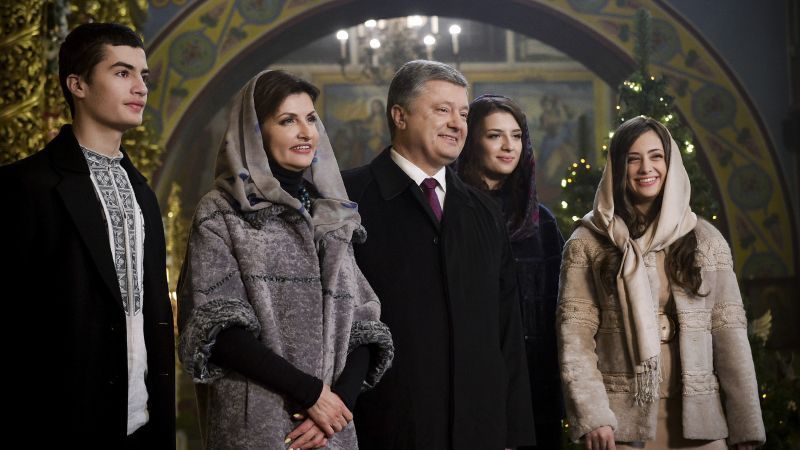 Порошенко відпочивав на Прикарпатті та Мальдівах на свята
