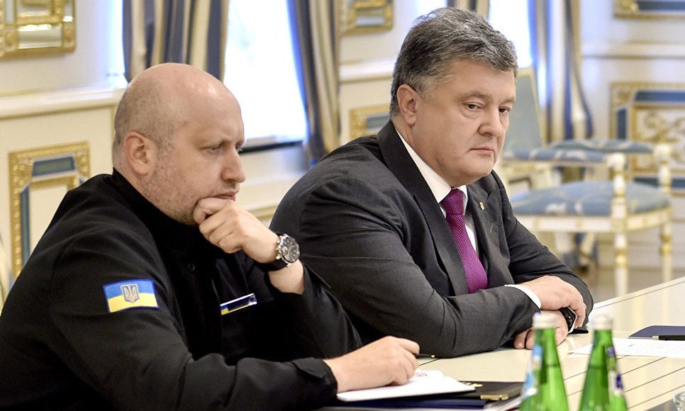 Турчинов очолить передвиборчий штаб Порошенка за трьох умов