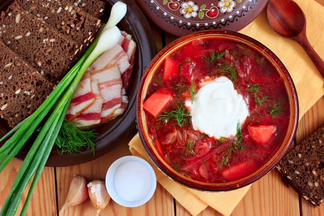 Ні борщу, ні до борщу: в Україні знову стрімко здорожчали овочі
