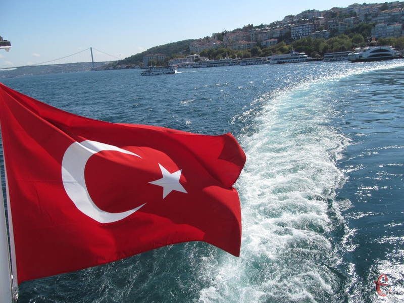 У Туреччині пригрозили грецьким урядовцям «переламати руки і ноги» через спірні острови